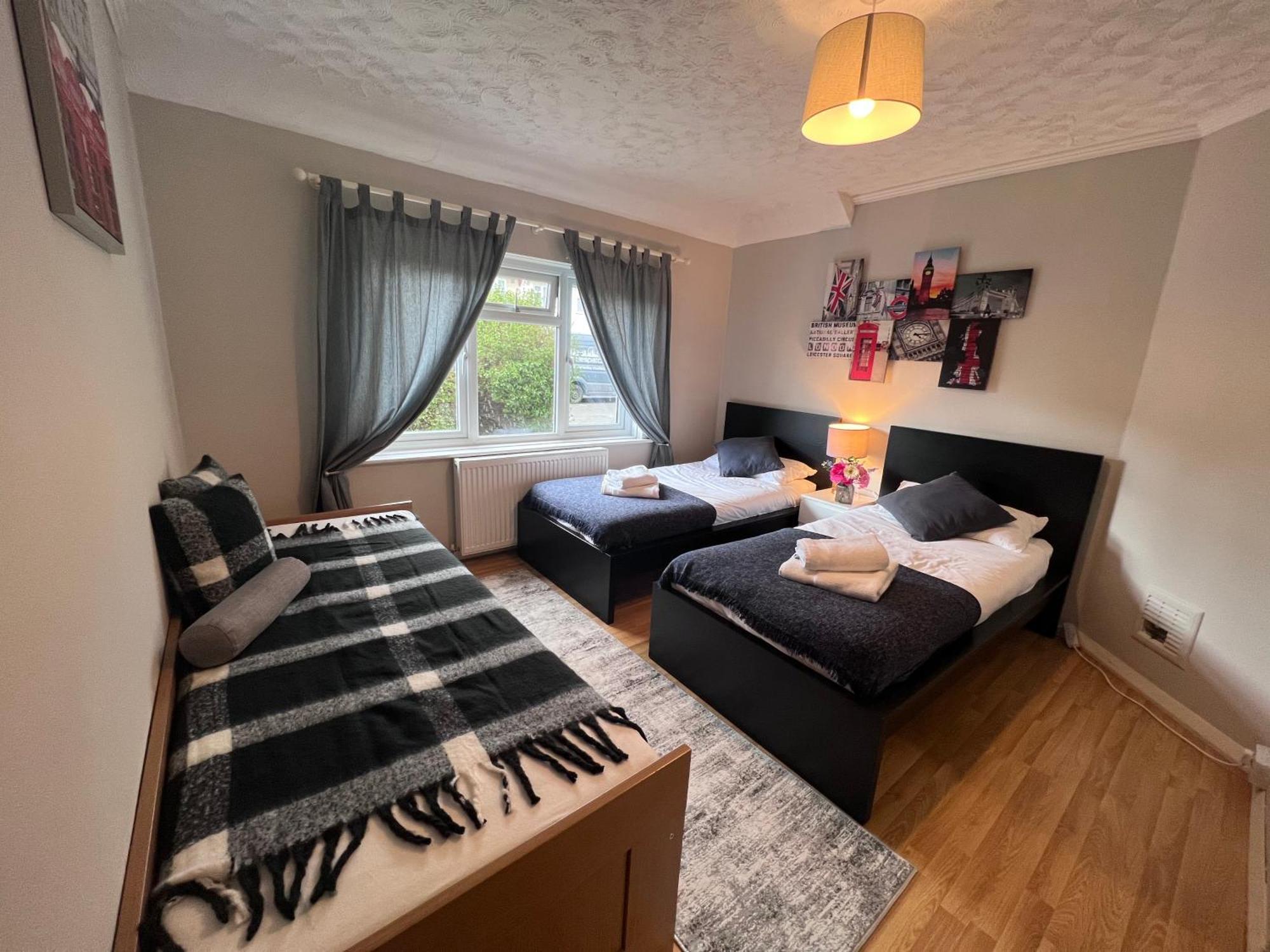 Croydon Apartment With Parking London Kültér fotó