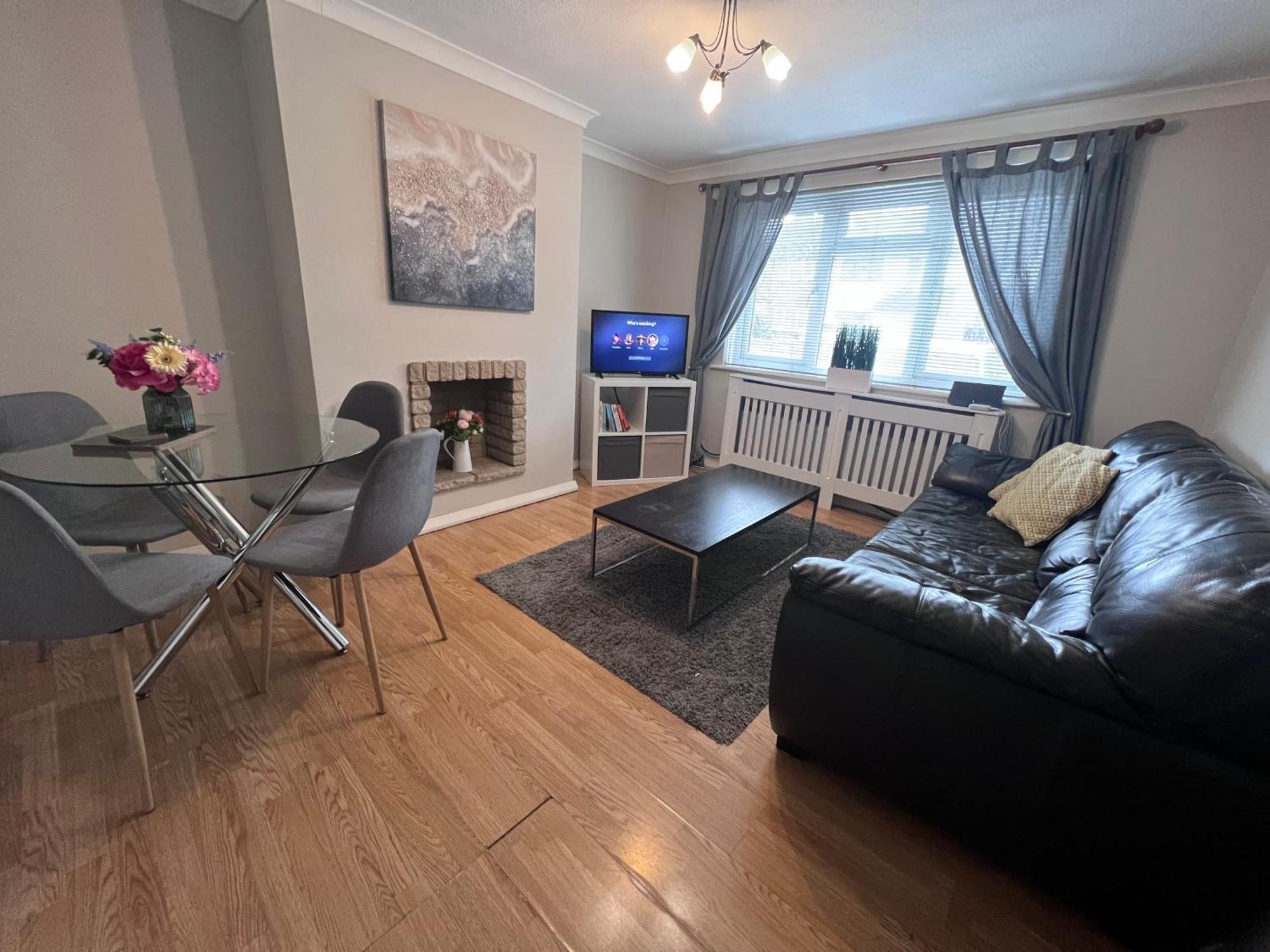 Croydon Apartment With Parking London Kültér fotó