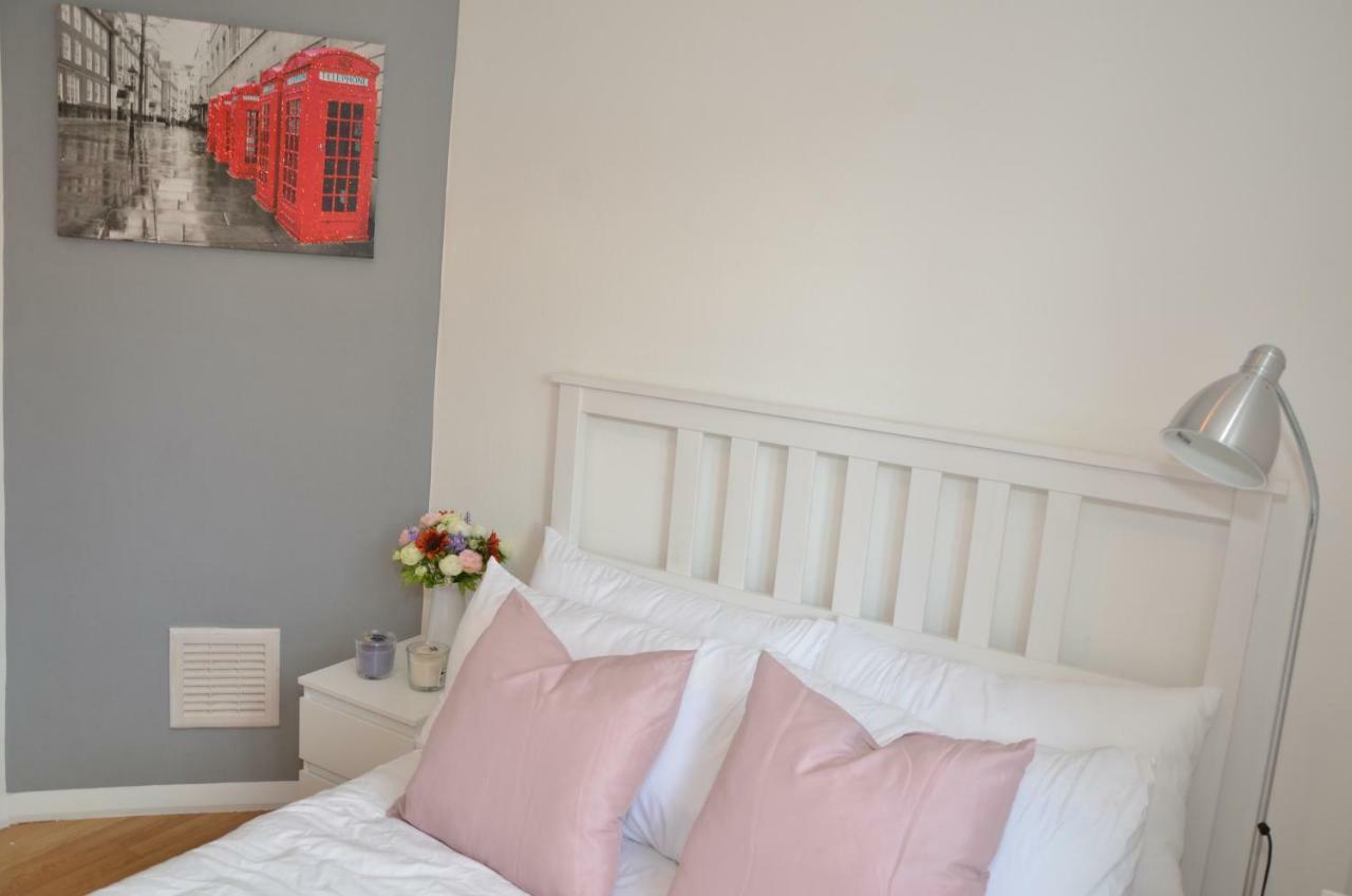 Croydon Apartment With Parking London Kültér fotó